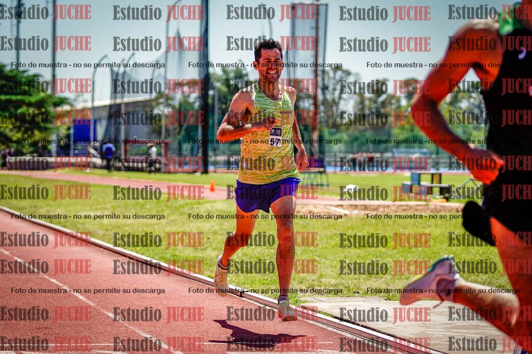 Fotos de los 800 m llanos de varones