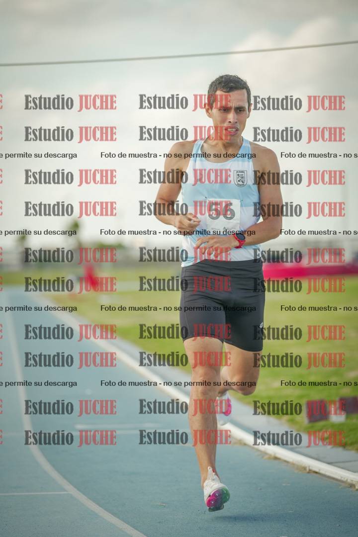 Fotos de los 800 m llanos de varones