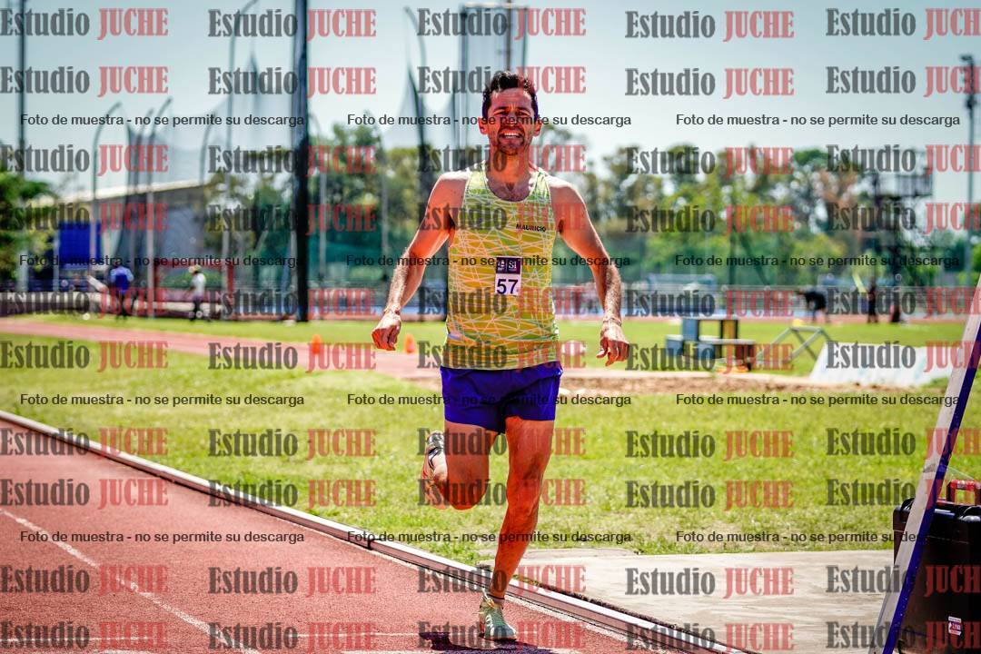 Fotos de los 800 m llanos de varones