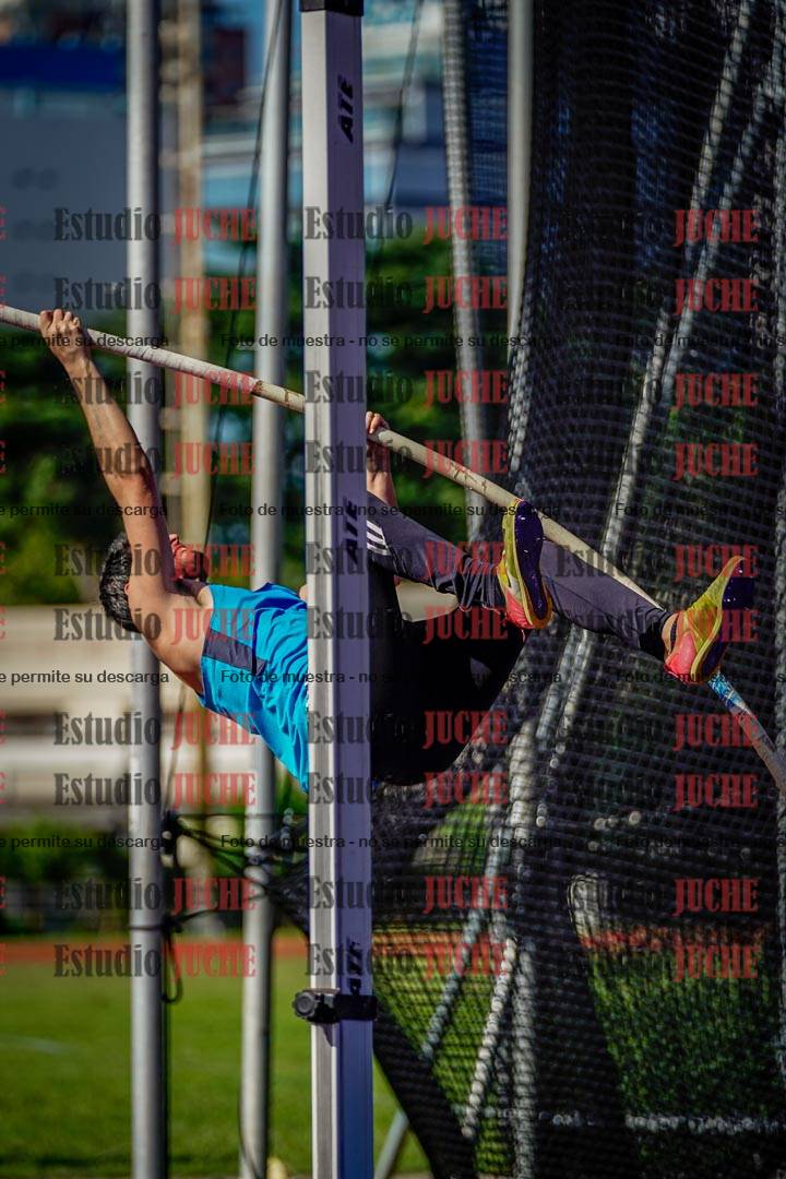 Fotos del salto triple de mujeres y varones