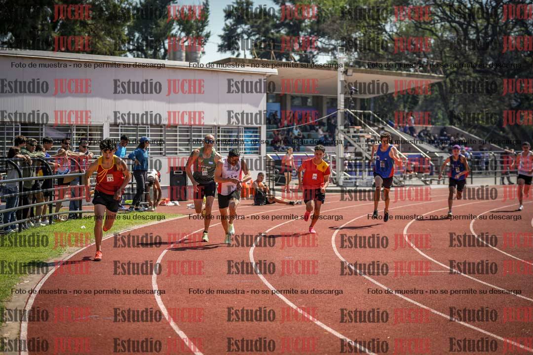 Fotos de los 800 m llanos de varones