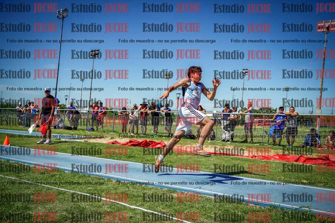 Fotos del salto triple de varones y mujeres - todas las tablas