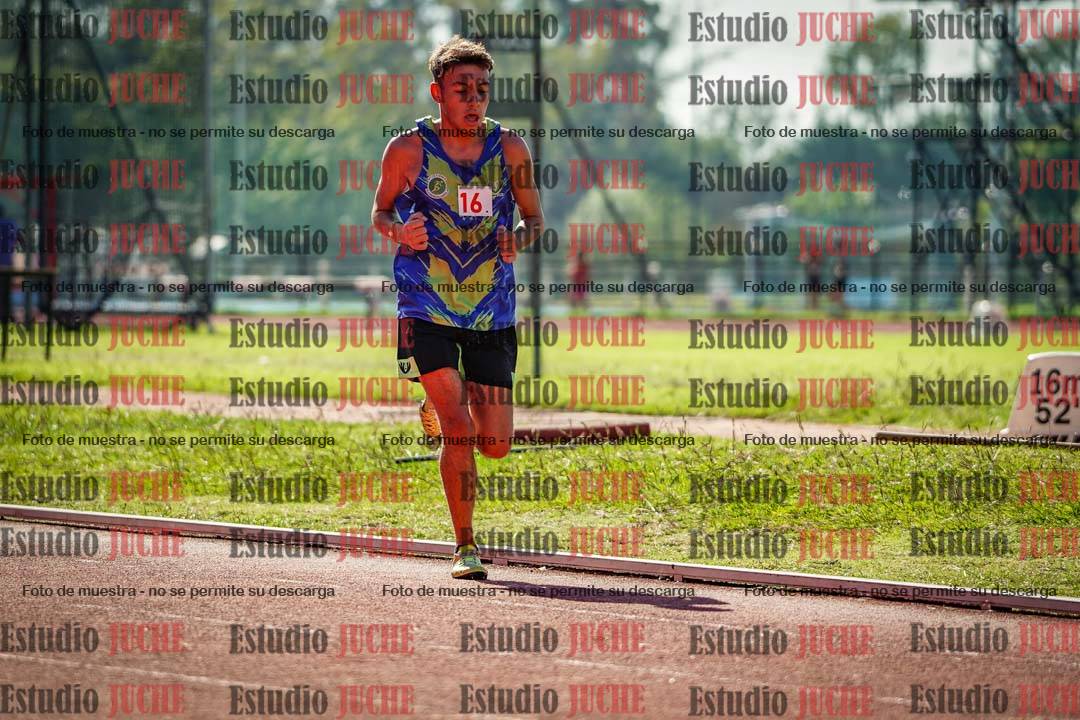 Fotos de los 2400 m llanos de varones