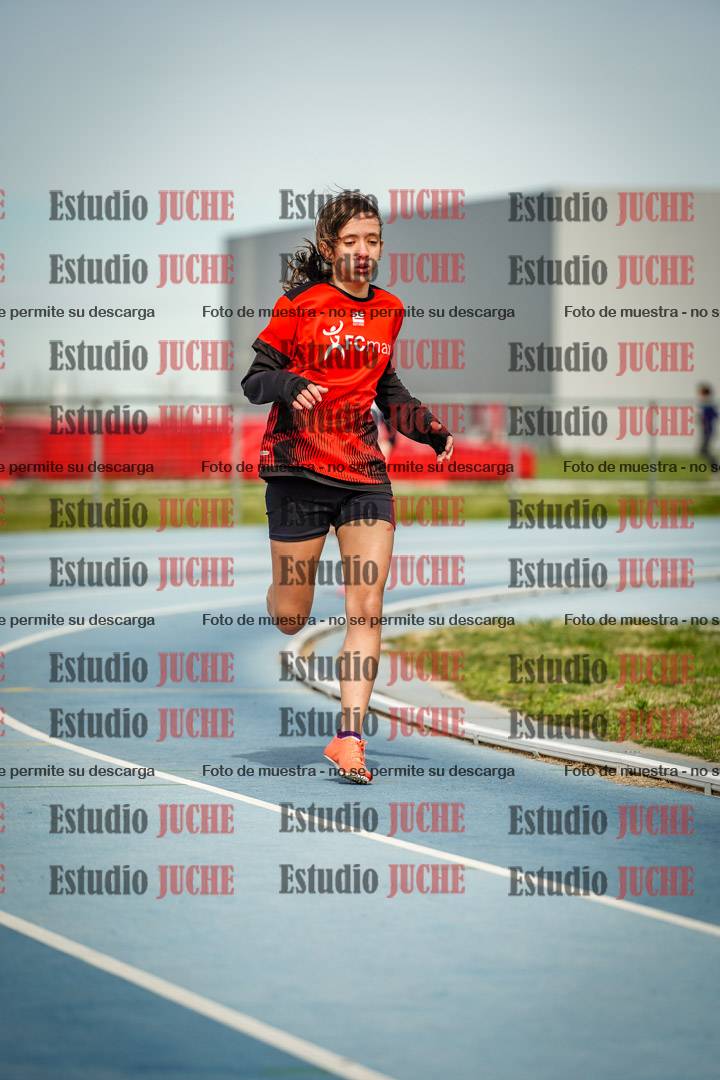 Fotos de los 800 m llanos de mujeres - U14
