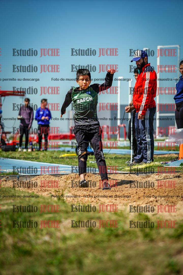 Fotos del salto en largo de varones - U12