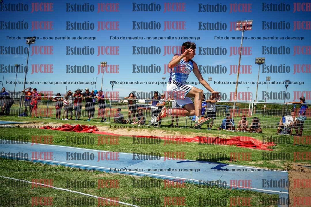 Fotos del salto triple de varones y mujeres - todas las tablas