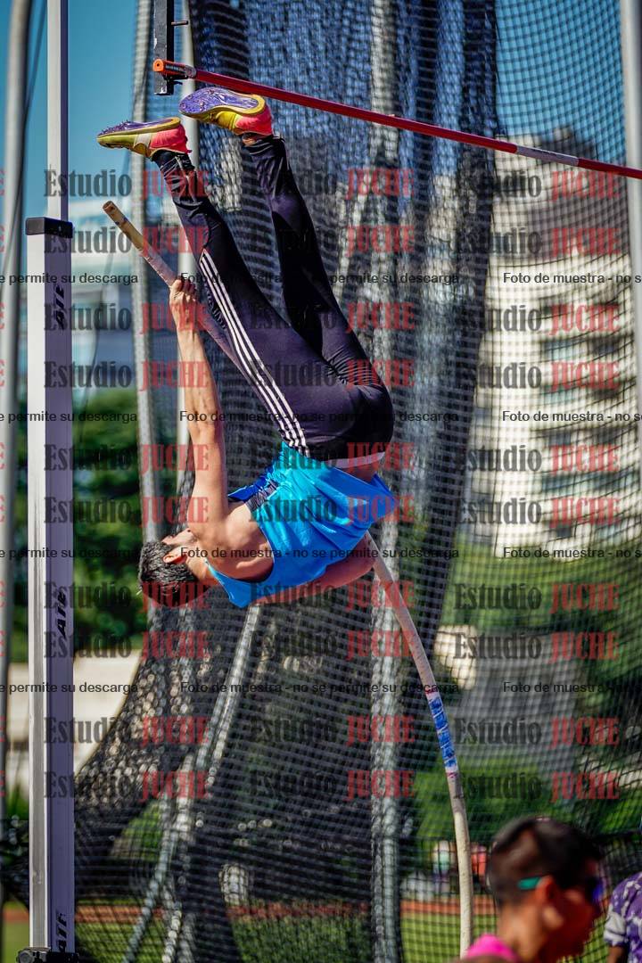 Fotos del salto triple de mujeres y varones