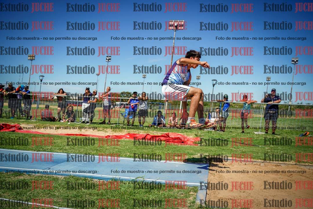 Fotos del salto triple de varones y mujeres - todas las tablas