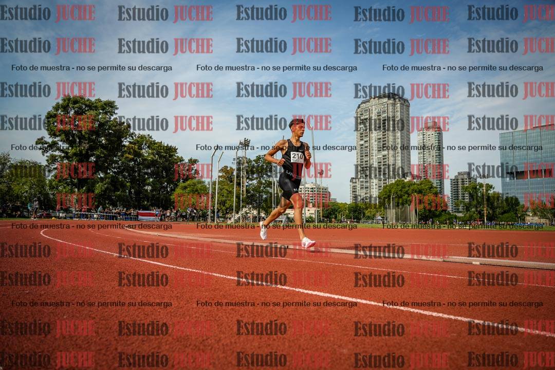Fotos de los 3000 m llanos de varones