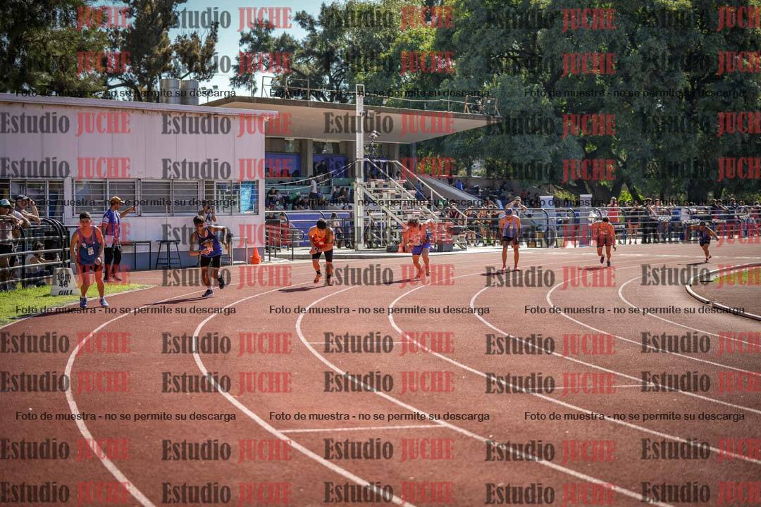 Fotos de los 800 m llanos de varones