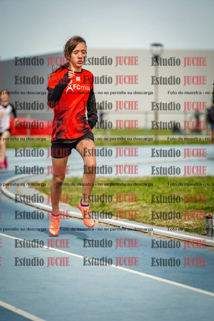 Fotos de los 800 m llanos de mujeres - U14