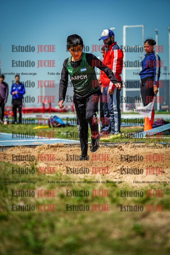 Fotos del salto en largo de varones - U12