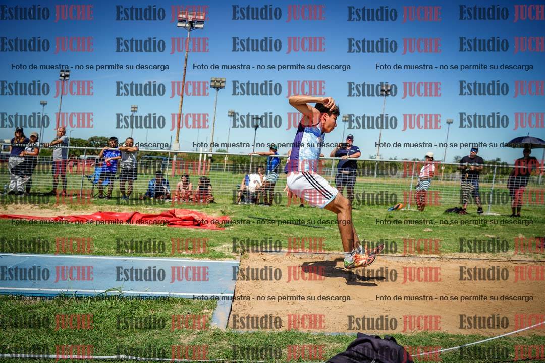 Fotos del salto triple de varones y mujeres - todas las tablas