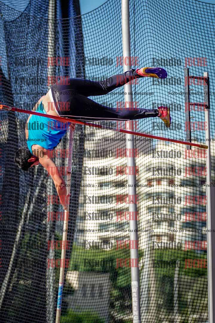 Fotos del salto triple de mujeres y varones