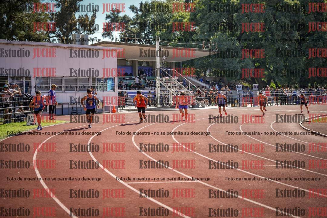 Fotos de los 800 m llanos de varones