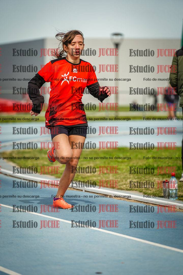 Fotos de los 800 m llanos de mujeres - U14
