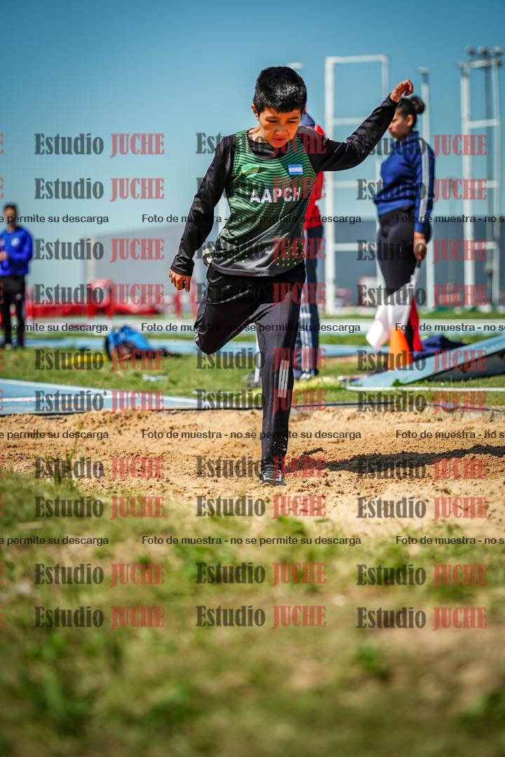Fotos del salto en largo de varones - U12