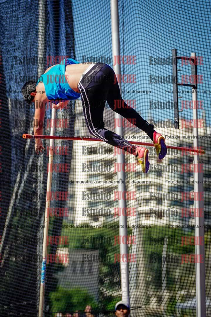 Fotos del salto triple de mujeres y varones