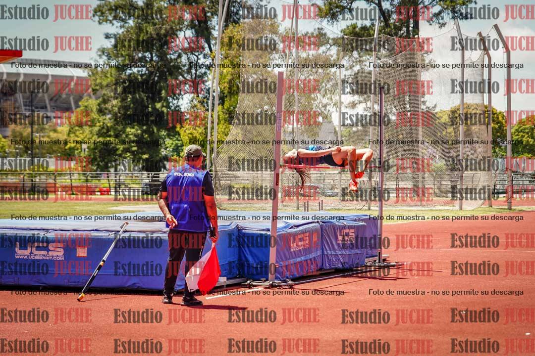 Fotos del salto en alto de mujeres