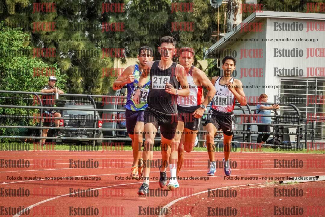 Fotos de los 3000 m llanos de varones