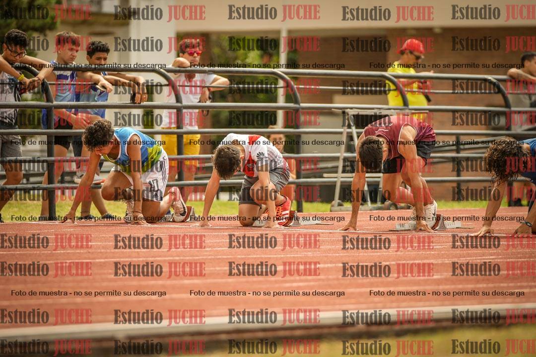 Fotos de los 100 m llanos de varones