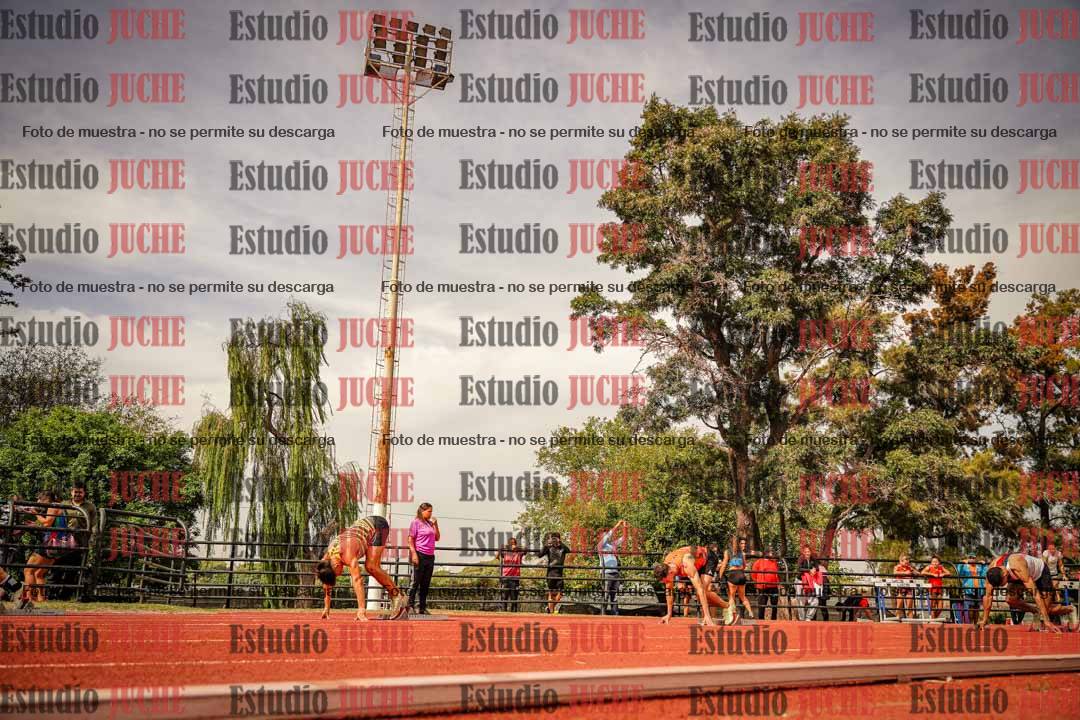 Fotos de los 200 m llanos de varones