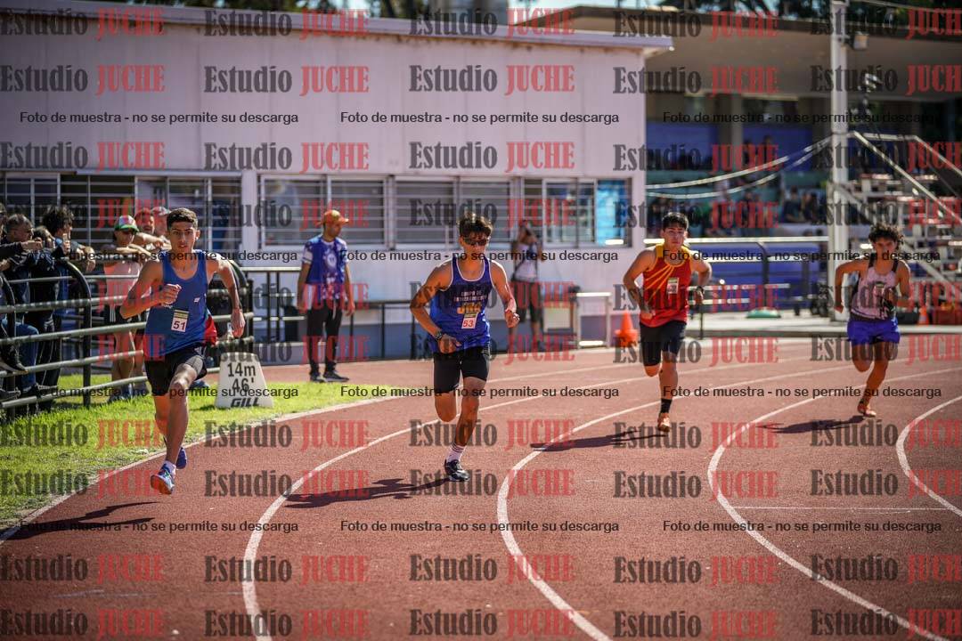 Fotos de los 800 m llanos de varones