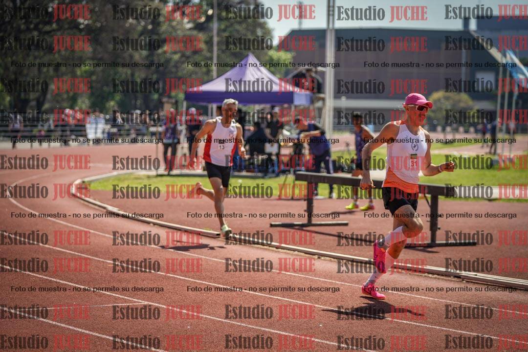 Fotos de los 800 m llanos de varones