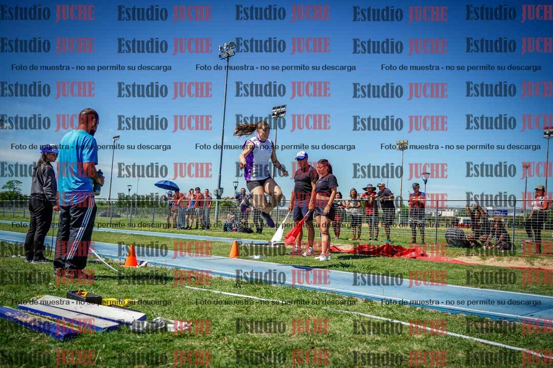 Fotos del salto triple de varones y mujeres - todas las tablas