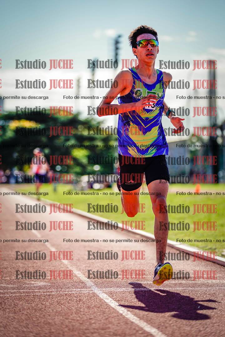 Fotos de los 2400 m de varones