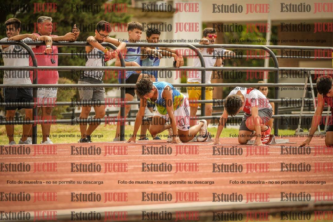 Fotos de los 100 m llanos de varones