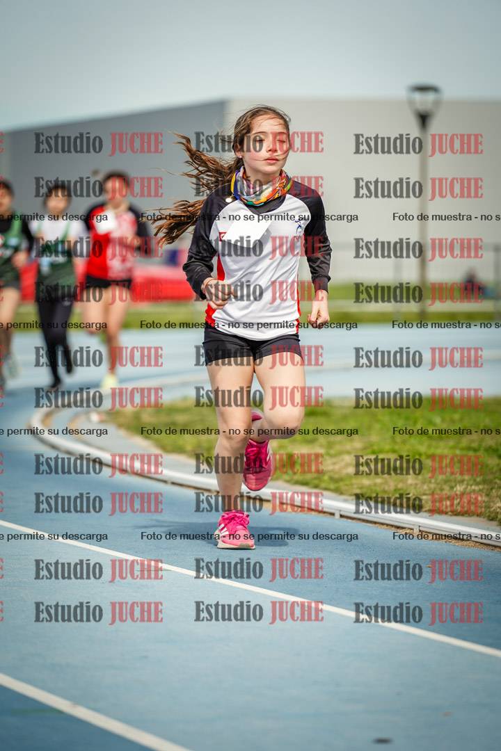 Fotos de los 800 m llanos de mujeres - U14