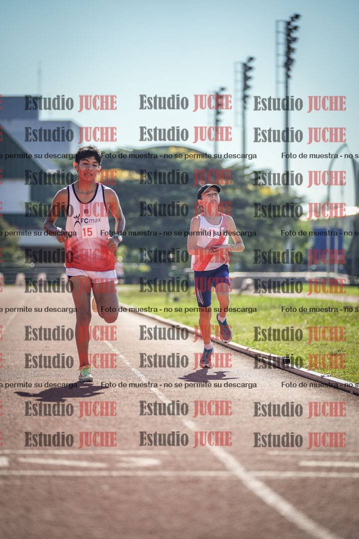 Fotos de los 2400 m llanos de varones