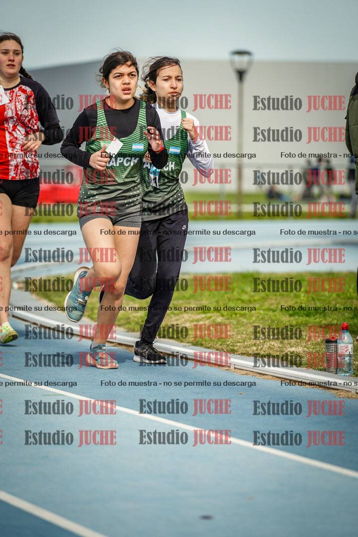 Fotos de los 800 m llanos de mujeres - U14