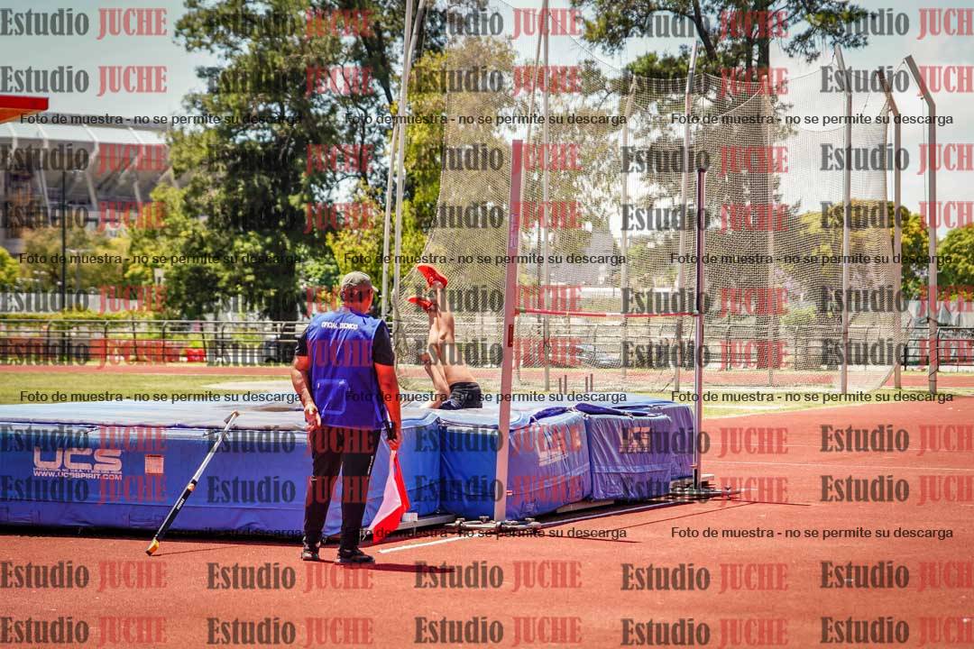 Fotos del salto en alto de mujeres