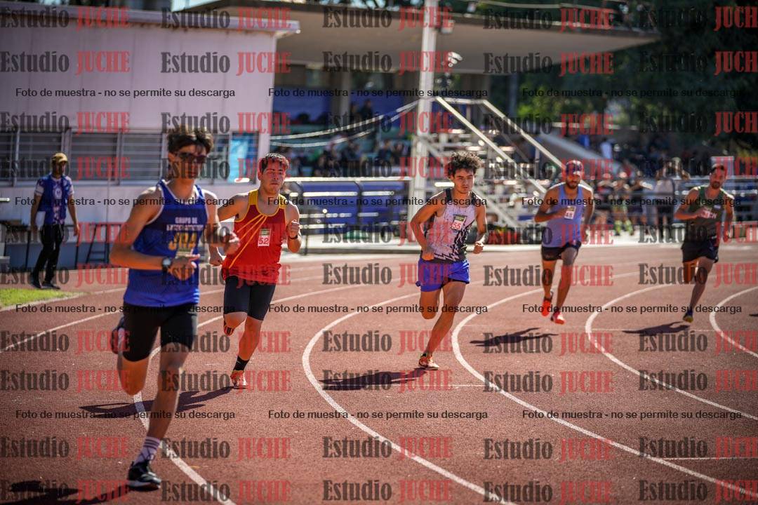 Fotos de los 800 m llanos de varones