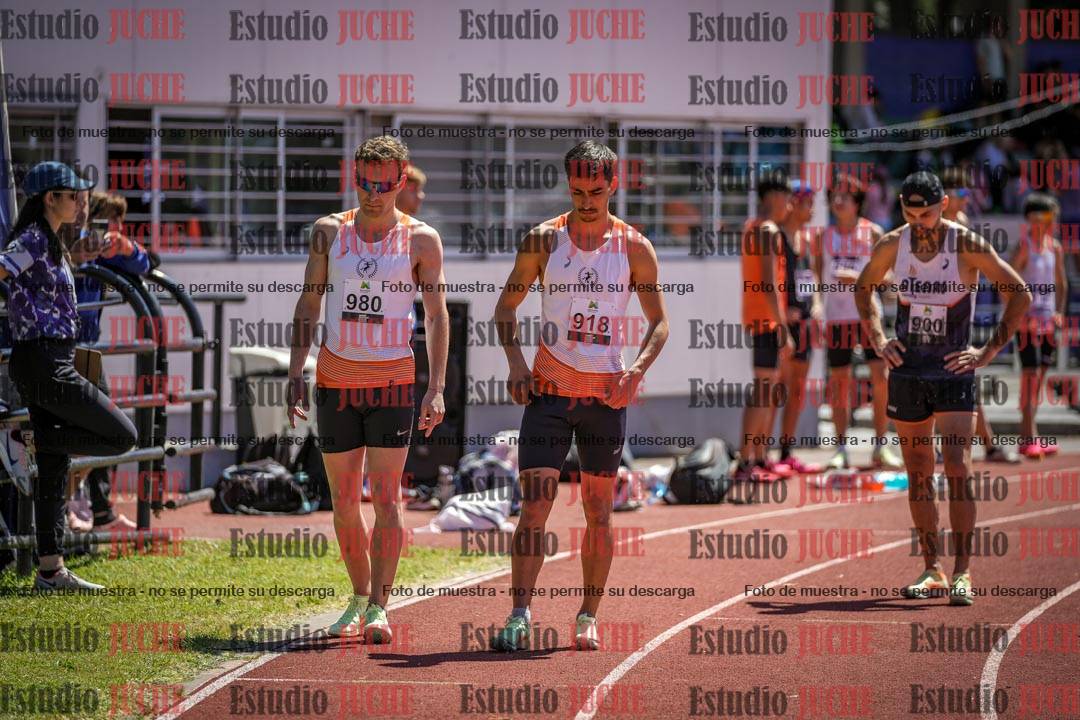 Fotos de los 800 m llanos de varones