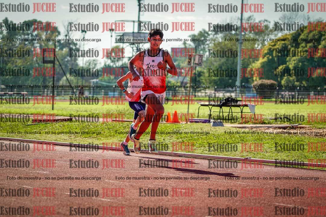 Fotos de los 2400 m llanos de varones