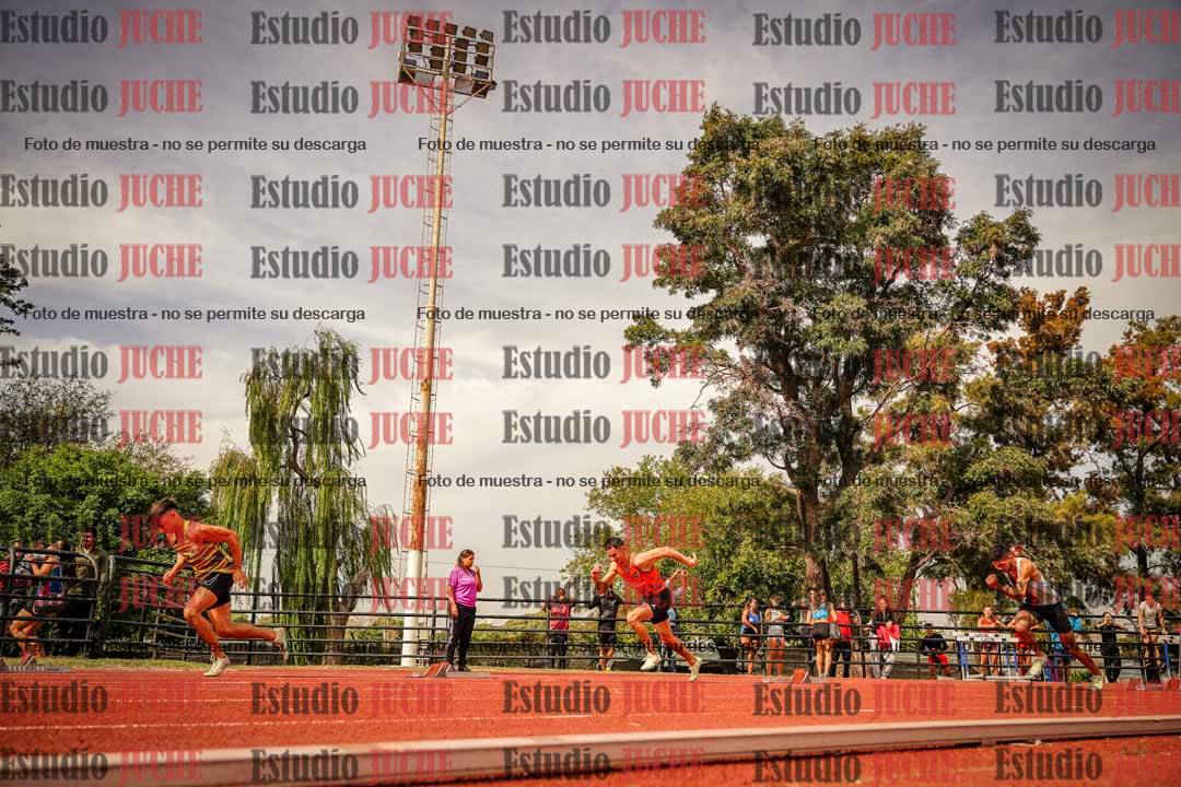 Fotos de los 200 m llanos de varones