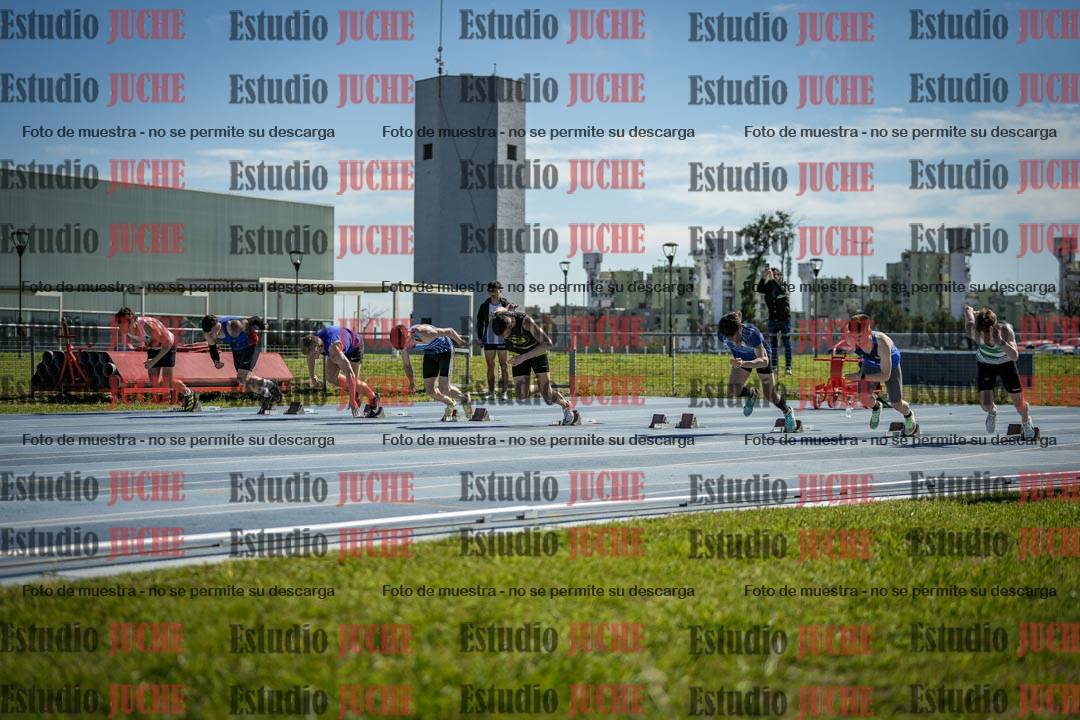 Fotos de los 100 m llanos de varones