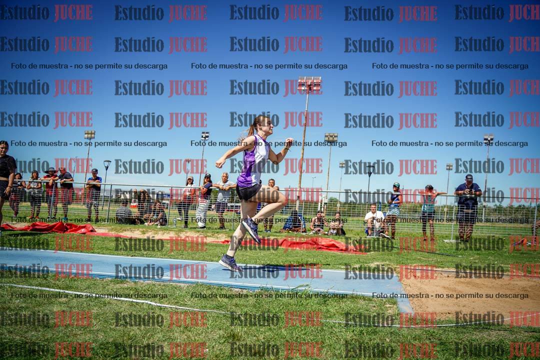Fotos del salto triple de varones y mujeres - todas las tablas