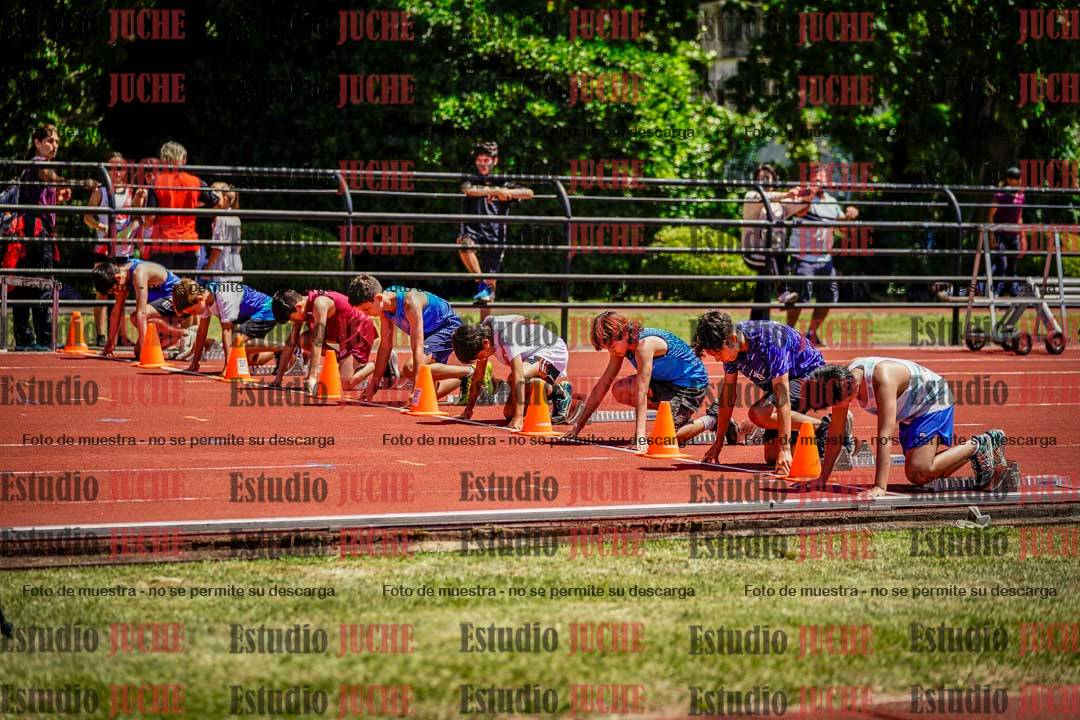 Fotos de los 80 m llanos de varones