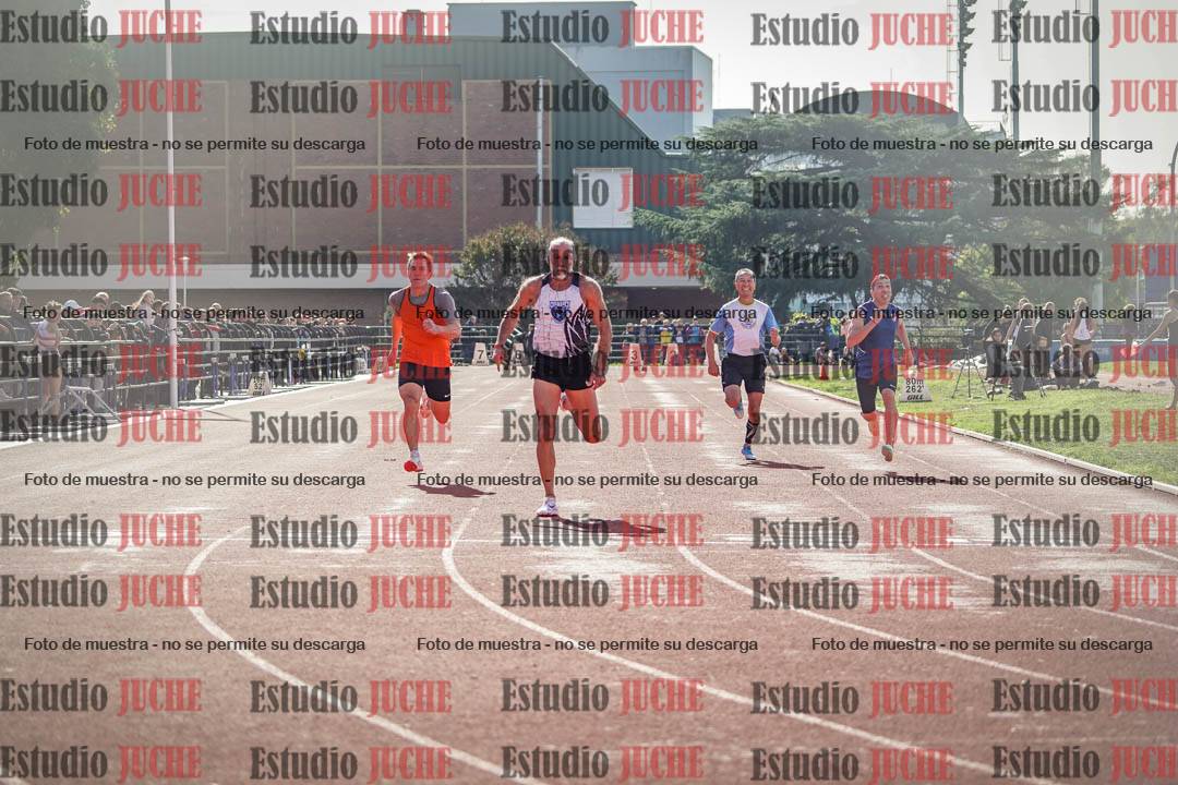 Fotos de los 100 m llanos de varones