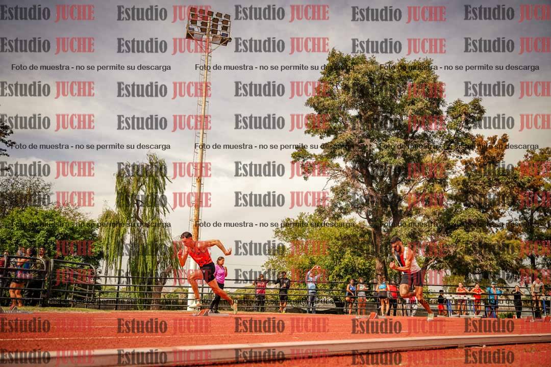Fotos de los 200 m llanos de varones