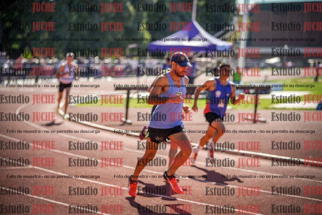 Fotos de los 800 m llanos de varones