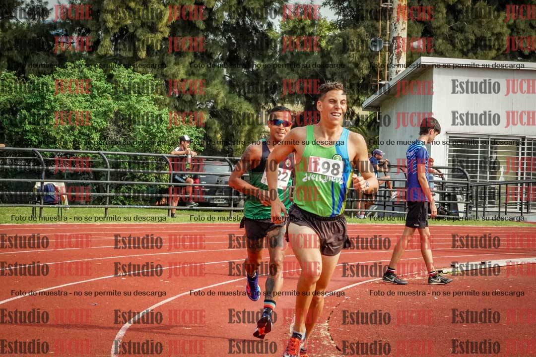 Fotos de los 3000 m llanos de varones