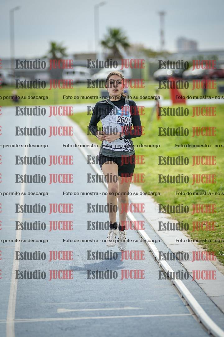 Fotos de los 800 m llanos de mujeres - U14