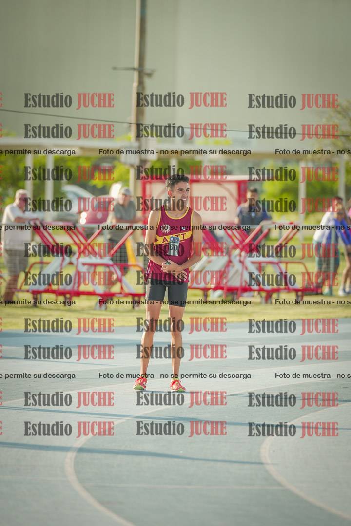 Fotos de los 800 m llanos de varones