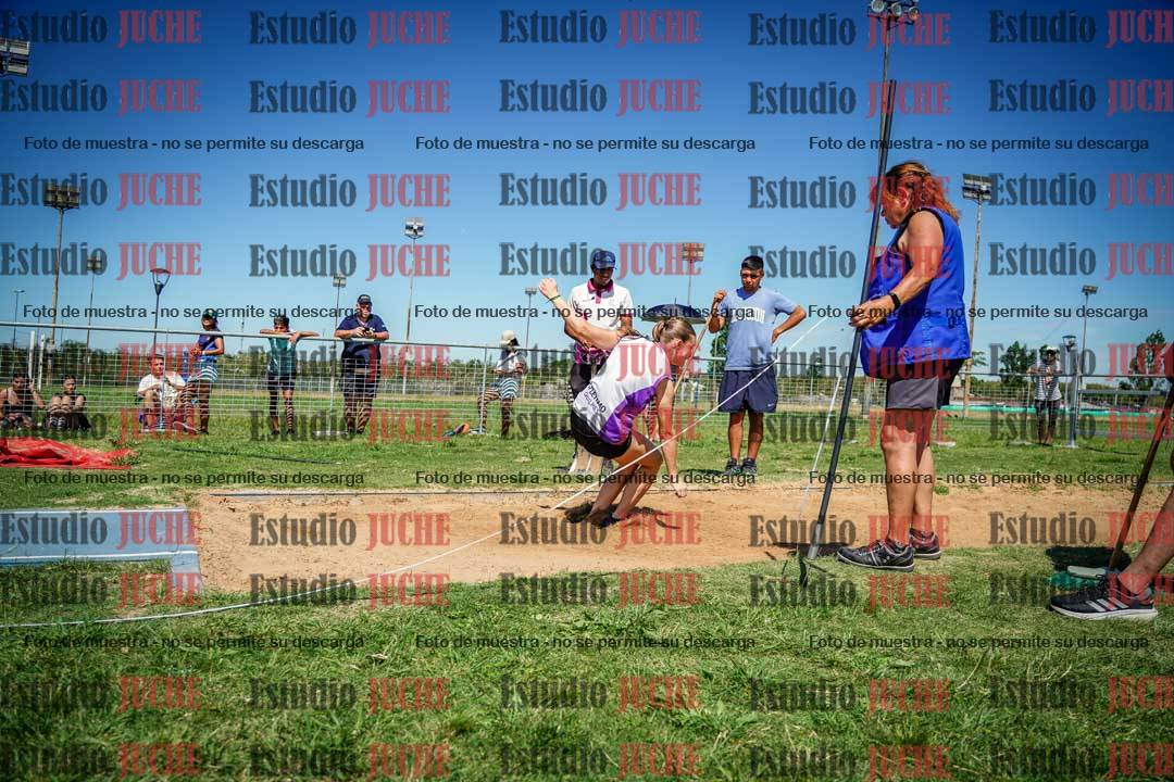 Fotos del salto triple de varones y mujeres - todas las tablas
