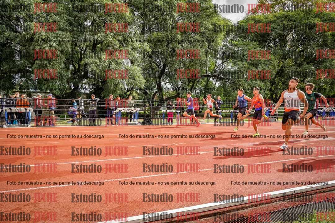 Fotos de los 100 m llanos de varones